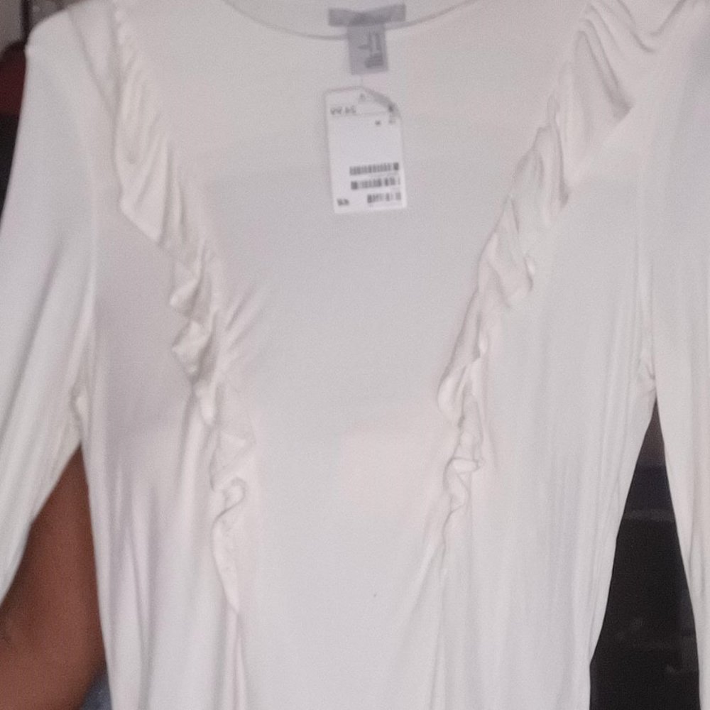 H&M off white ruffle blouse